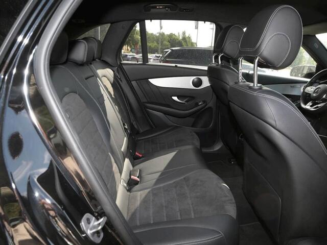 Mercedes-Benz GLC-KLASSE 300de 4MATIC AMG Line Night Pakket Treeplanken Trekhaak 19 Inch LED Navi