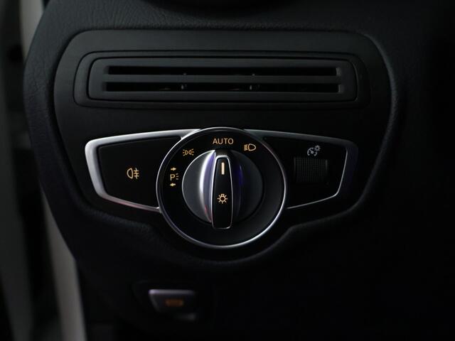 Mercedes-Benz GLC-KLASSE 300 e 4MATIC Premium Plus Panoramadak | Trekhaak | Nightpakket Inclusief 24 maanden MB Certified garantie voor Europa.