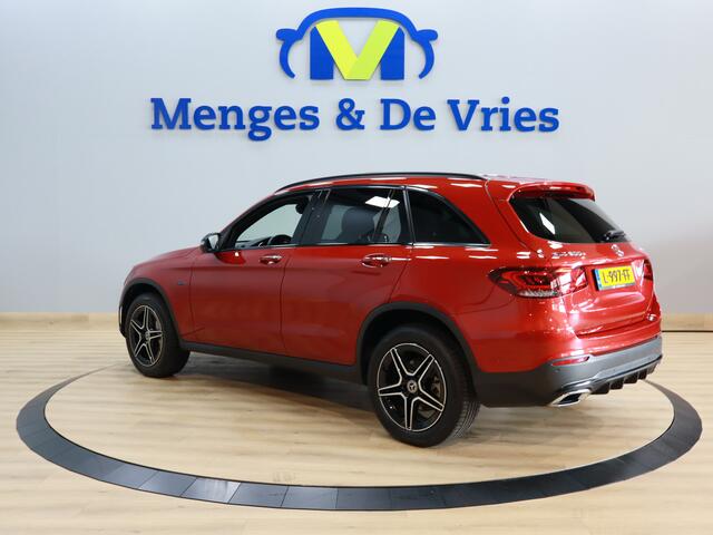 Mercedes-Benz GLC-KLASSE 300e 4MATIC Business Solution AMG Line | LED | Burmester | Panorama | 360 Camera | Stoelverwarming | Sfeer | Apple Carplay Android Auto | Isofix | NAP |