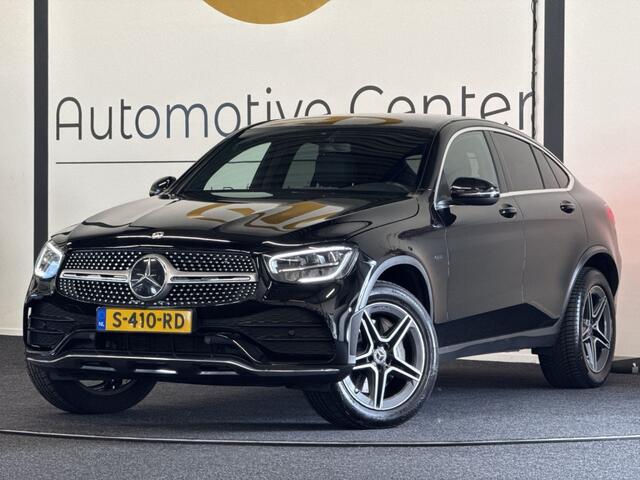 Mercedes-Benz GLC-KLASSE 300e 4MATIC AMG | PHEV | CAMERA | LEER | CARPLAY | SFEERVERLICHT