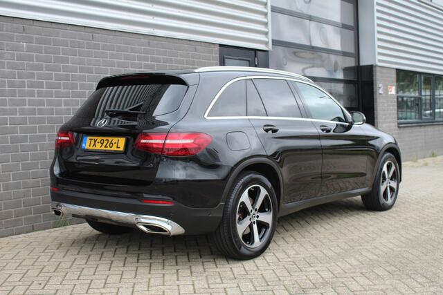 Mercedes-Benz GLC-KLASSE 250 4MATIC Prestige / Navigatie / Stoelverwarming / Trekhaak