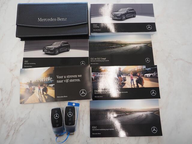 Mercedes-Benz GLC-KLASSE 300e 4MATIC Premium Plus | Panoramadak | Trekhaak | Burmester | 360 | Adaptive Cruise | Keyless