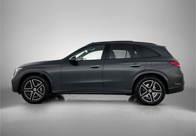 Mercedes-Benz GLC-KLASSE 400e 4MATIC Sport Edition | AMG Premium Plus | Nightpakket | Techniekpakket met Airmatic | Trekhaak | Rijassistentiepakket Plus | Winter pakket | Magno matte lak |