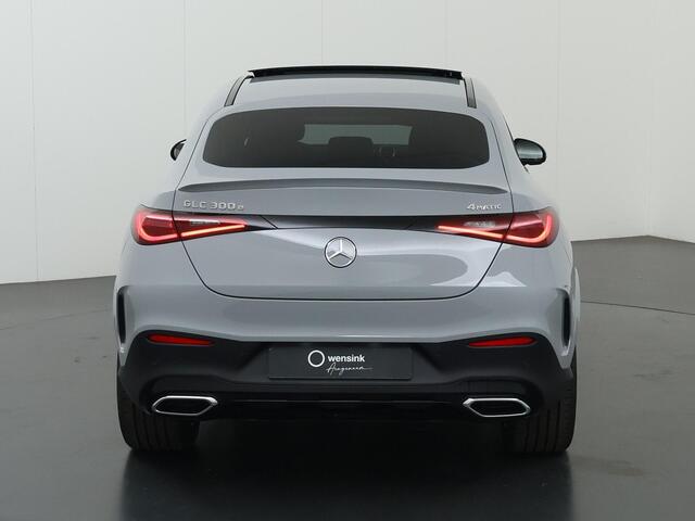 Mercedes-Benz GLC-KLASSE Coupe 300e 4MATIC Sport Edition | Panoramaschuifdak | Trekhaak | Treeplanken | Nightpakket | Rijassistentiepakket Plus | Premium pakket | 360° camera | DISTRONIC PLUS |