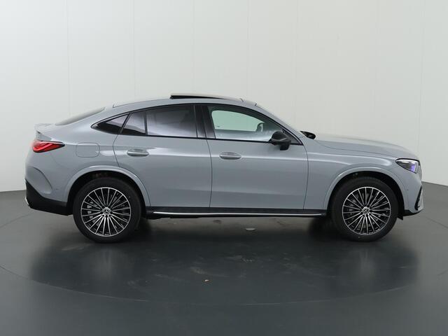 Mercedes-Benz GLC-KLASSE Coupe 300e 4MATIC Sport Edition | Panoramaschuifdak | Trekhaak | Treeplanken | Nightpakket | Rijassistentiepakket Plus | Premium pakket | 360° camera | DISTRONIC PLUS |