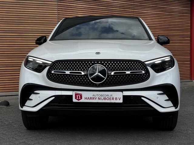 Mercedes-Benz GLC-KLASSE Coupé 300e 4MATIC AMG Line Panoramadak / Camera / Navigatie