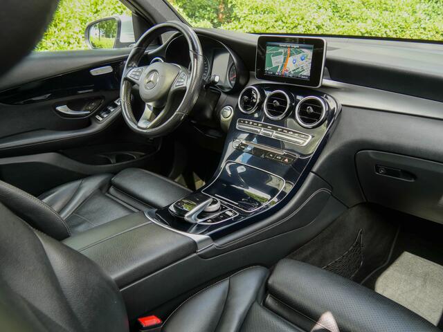 Mercedes-Benz GLC-KLASSE Coupé 250 4MATIC Business Solution AMG | PANODAK | CAMERA | NAVIGATIE |