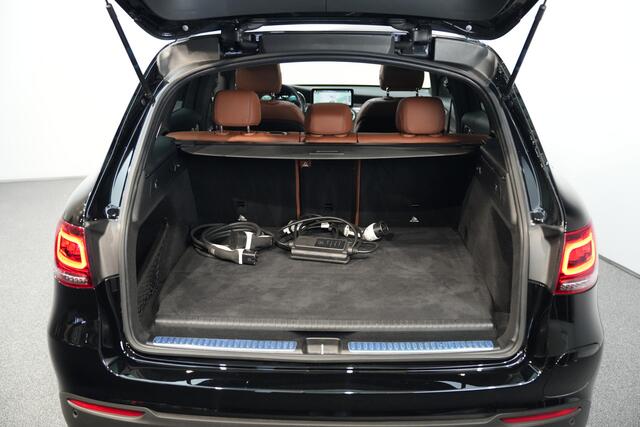 Mercedes-Benz GLC-KLASSE 300e 4MATIC AMG ? TREKHAAK ? DIG.DASH ? PANO ? BURMESTER ? KEYLESS ? NAVI ? CAMERA ? NIGHT