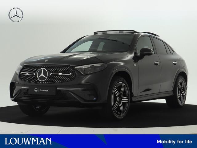 Mercedes-Benz GLC-KLASSE 300e 4MATIC Coupé Sport Edition | Premium pakket | Trekhaak | Nightpakket | AMG Spoiler | Digital Light | URBAN GUARD voertuigbescherming plus | MBUX Augmented reality | Parkeerpakket met 360°-camera |