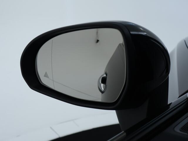 Mercedes-Benz GLC-KLASSE 300e 4MATIC Coupé Sport Edition | Premium pakket | Trekhaak | Nightpakket | AMG Spoiler | Digital Light | URBAN GUARD voertuigbescherming plus | MBUX Augmented reality | Parkeerpakket met 360°-camera |