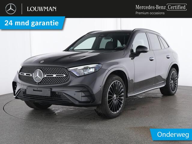 Mercedes-Benz GLC-KLASSE 300 e 4MATIC AMG Plug-In Hybride AMG line | Night Pakket | Panorama Schuif-Kanteldak | 20" multispaaks lichtmetalen AMG velgen | 360° camera. Inclusief 48 maanden Mercedes-Benz Certified garantie voor Europa.