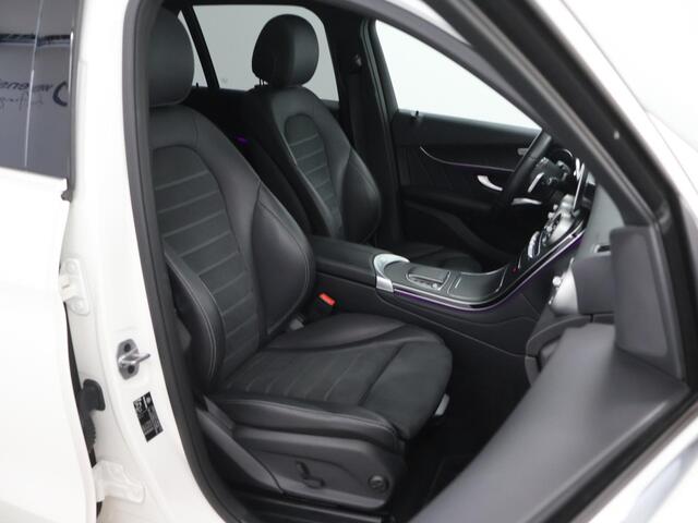 Mercedes-Benz GLC-KLASSE 300e 4MATIC | AMG Line | Panoramadak | Stoelverwarming | Sfeerverlichting | Apple carplay/Android auto | 360° Camera |