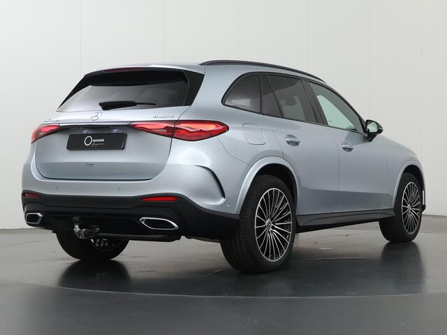 Mercedes-Benz GLC-KLASSE 300e 4MATIC Sport Edition | Panoramaschuifdak | Premium pakket | Nightpakket | 360° camera | Dodehoekassistent | DIGITAL LIGHT | Trekhaak |