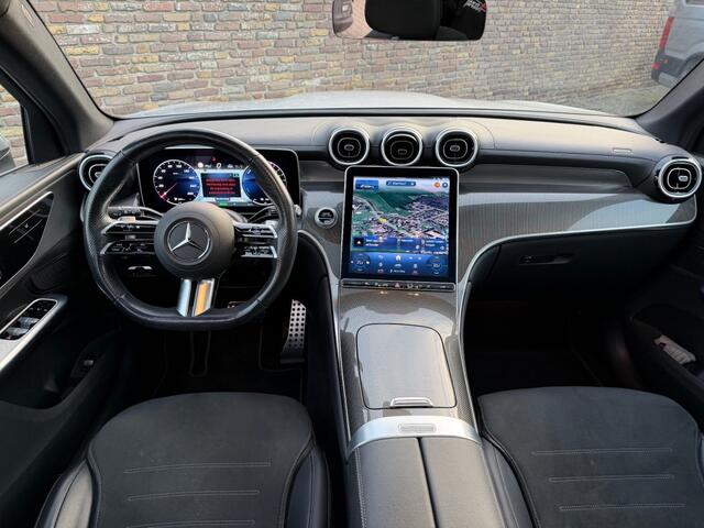 Mercedes-Benz GLC-KLASSE 300E 4MATIC AMG LINE Panodak 20 Inch Digital Light
