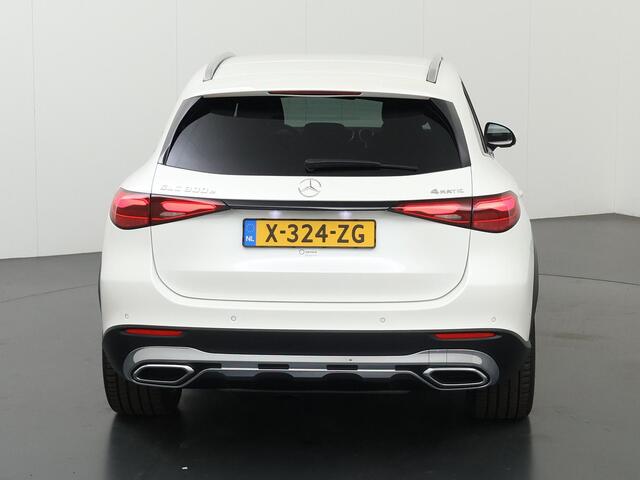 Mercedes-Benz GLC-KLASSE 300e 4MATIC Luxury Line | Digital Light | Memory | Stoelverwarming | Sfeerverlichting |
