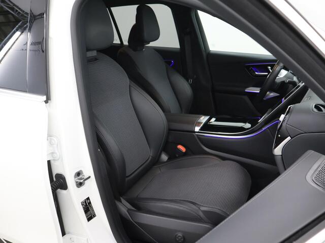 Mercedes-Benz GLC-KLASSE 300e 4MATIC Luxury Line | Digital Light | Memory | Stoelverwarming | Sfeerverlichting |