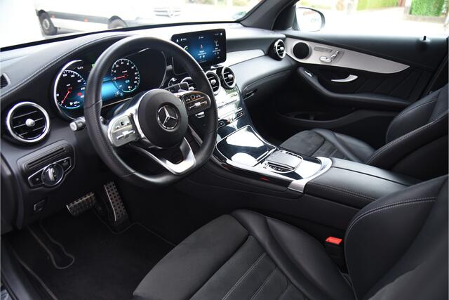 Mercedes-Benz GLC-KLASSE Coupé 300e 4MATIC AMG Line