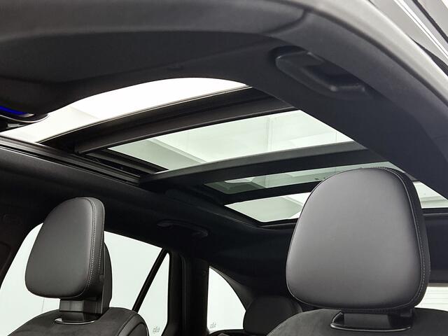 Mercedes-Benz GLC-KLASSE 300e 4MATIC Sport Edition | Premium pakket | Trekhaak | Nightpakket | Winter pakket | Rijassistentiepakket Plus | Digital Light | 360°-camera | Panoramaschuifdak | Memorypakket |