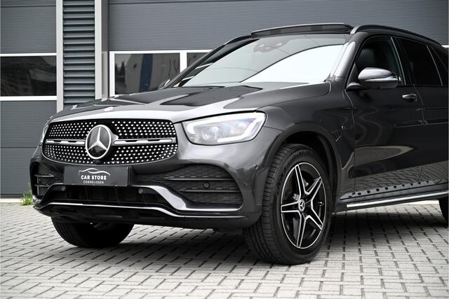 Mercedes-Benz GLC-KLASSE 300e 4MATIC AMG / PANO / NIGHT / BURMESTER / LED / 360 CAMERA / FABRIEKSGARANTIE 11-2027 / NL AUTO