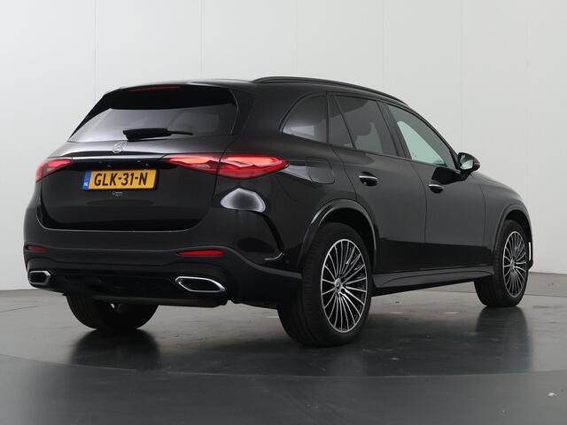 Mercedes-Benz GLC-KLASSE 300e 4MATIC AMG Line | AMG | Night | Panoramadak | Trekhaak | 360 graden camera | Memory | Digital Light | Sfeerverlichting |