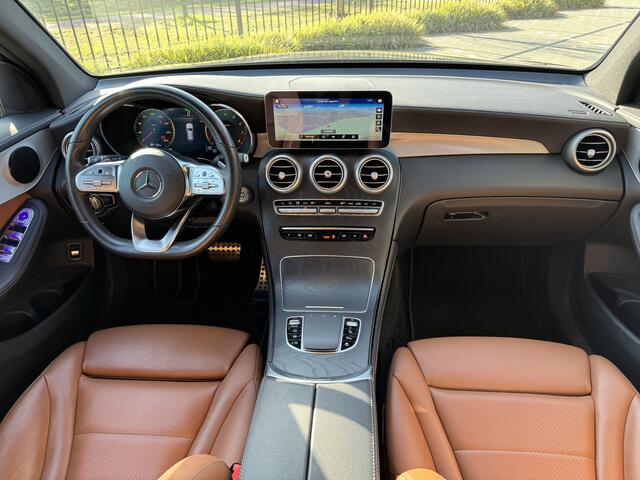 Mercedes-Benz GLC-KLASSE 200 Business Solution AMG Sportstoelen Leder, AMG Sport/ Night/ Ambience/ Park/ Spiegel Pakket, Int.Light+, Trekhaak, Lmv 19''