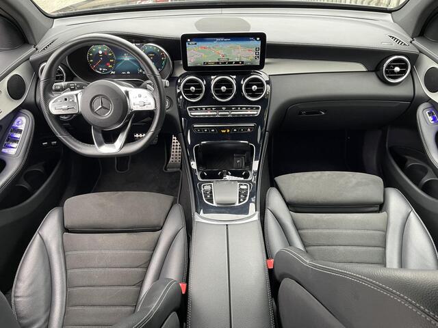 Mercedes-Benz GLC-KLASSE 300e 4MATIC AMG Line 19"/Matrix LED/Memory l+r/Trekhaak/Adaptieve cruise/Dodehoek/Sfeerverlichting/Apple Carplay & Android Auto/Stoelverwarming/Elektrische klep