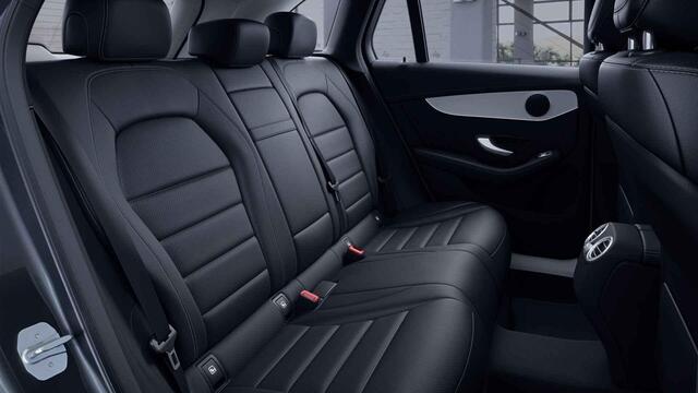 Mercedes-Benz GLC-KLASSE 200 Business Solution AMG | Widescreen | Lederen bekleding | Getint glas | Alarm |