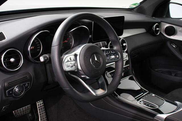 Mercedes-Benz GLC-KLASSE 300e 4MATIC Business Solution AMG | Navigatie | Camera | Climate control | Lichtmetalen Velgen | DAB | Electrisch bedienbare achterklep | Rij assistent pakket | Extra Getint Glas