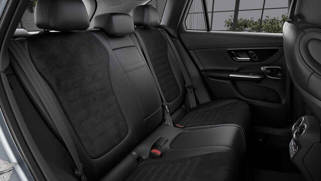 Mercedes-Benz GLC-KLASSE 300e 4MATIC AMG Line | Panoramadak | Trekhaak | Premium plus pakket |