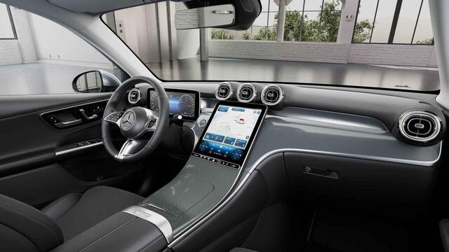 Mercedes-Benz GLC-KLASSE 300e 4MATIC Luxury Line | Rij assistentie pakket | Panoramadak | Trekhaak | 360 camera |