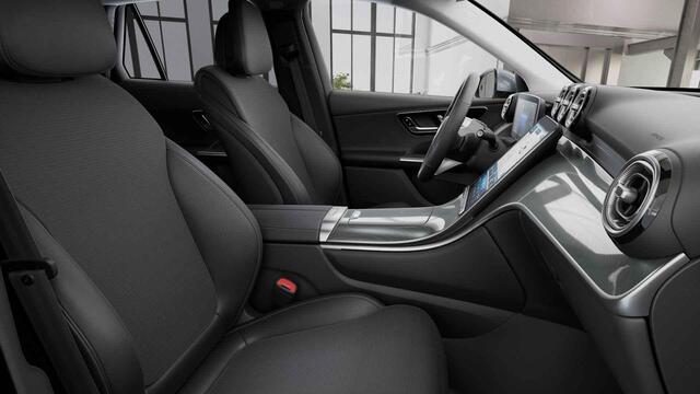 Mercedes-Benz GLC-KLASSE 300e 4MATIC Luxury Line | Rij assistentie pakket | Panoramadak | Trekhaak | 360 camera |