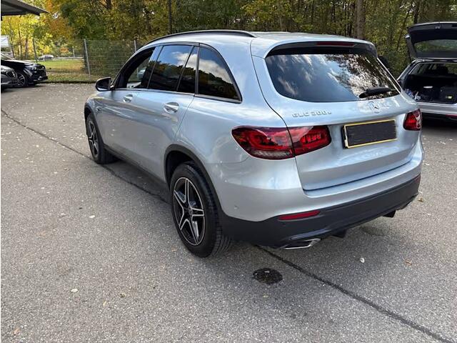 Mercedes-Benz GLC-KLASSE 300e 4MATIC AMG-Line LED Panoramadak Trekhaak 19 Inch Achteruitrijcamera PDC Carplay