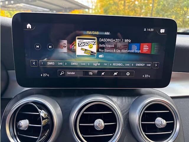 Mercedes-Benz GLC-KLASSE 300e 4MATIC AMG-Line LED Panoramadak Trekhaak 19 Inch Achteruitrijcamera PDC Carplay