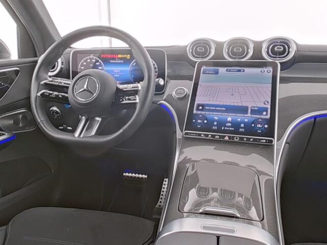 Mercedes-Benz GLC-KLASSE 300 e 4MATIC AMG Plug-In Hybride AMG Line Premium Plus | Almar Klasse 3 | Trekhaak | Night Pakket | Distronic | Panorama Schuif-Kanteldak. Inclusief 24 maanden MB Certified garantie voor Europa.