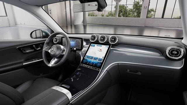 Mercedes-Benz GLC-KLASSE 300e 4MATIC Luxury Line | Panoramadak | Trekhaak | 360 camera | Winter pakket | Memory |