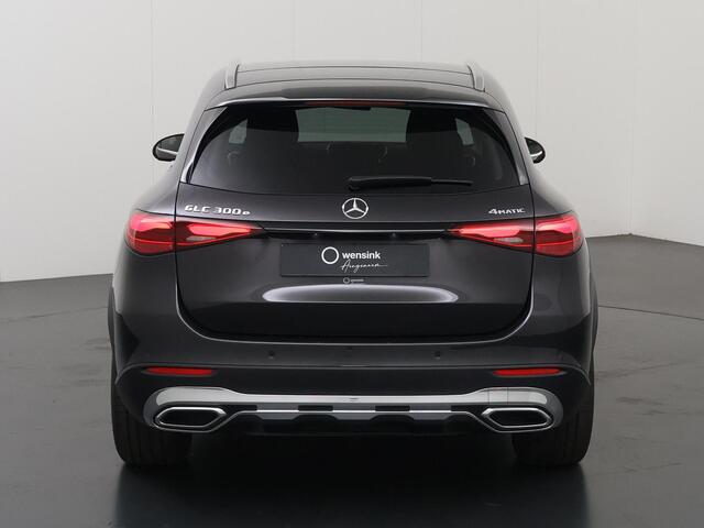 Mercedes-Benz GLC-KLASSE 300e 4MATIC Luxury Line | Trekhaak | Memory | Stoelverwarming | Sfeerverlichting |