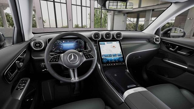 Mercedes-Benz GLC-KLASSE 300e 4MATIC Luxury Line | Panoramadak | Trekhaak | Winter pakket | Rij assistentiepakket | Premium pakket |