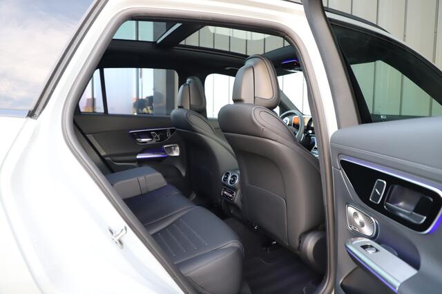 Mercedes-Benz GLC-KLASSE 300e AMG 4-Matic | 313PK | Pano | Keyless-go | Head-up | Sfeerverlichting | Burmester | Distronic | Digital-light | NL-Auto | 2025.