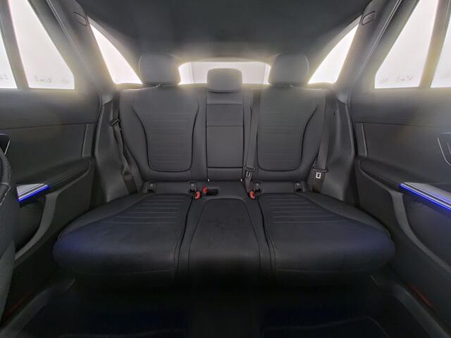 Mercedes-Benz GLC-KLASSE 300 e 4MATIC AMG Plug-In Hybride AMG Line | Trekhaak | Digital Licht | 20 Inch AMG Velgen | Stuur en Stoelverwarming.