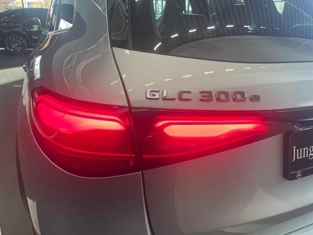 Mercedes-Benz GLC-KLASSE 300e 4MATIC Business Line