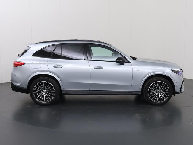 Mercedes-Benz GLC-KLASSE 300e 4MATIC Sport Edition | AMG-line | Night | Panoramadak | Sfeerverlichting | Digital light | 360 camera | Stoelverwarming |