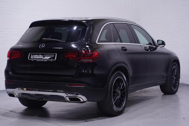 Mercedes-Benz GLC-KLASSE 200 Business Solution Limited Facelift Navigatie 19-inch NAP Lederen-comfortstoelen Afneembare-trekhaak Camera Stoelverwarming Off-road pakket