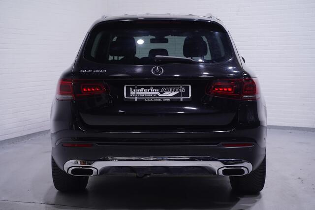 Mercedes-Benz GLC-KLASSE 200 Business Solution Limited Facelift Navigatie 19-inch NAP Lederen-comfortstoelen Afneembare-trekhaak Camera Stoelverwarming Off-road pakket