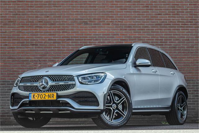 Mercedes-Benz GLC-KLASSE 300 4MATIC AMG Line, Panoramadak, Carplay, Stoelverwarming, Keyless, Trekhaak, Leder, Camera, Full LED.