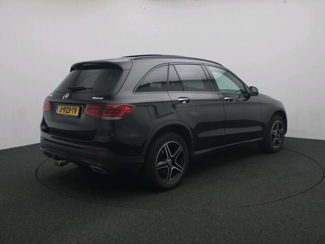 Mercedes-Benz GLC-KLASSE 300e 4MATIC AMG | Navi | Panorama | Trekhaak | Burmester |