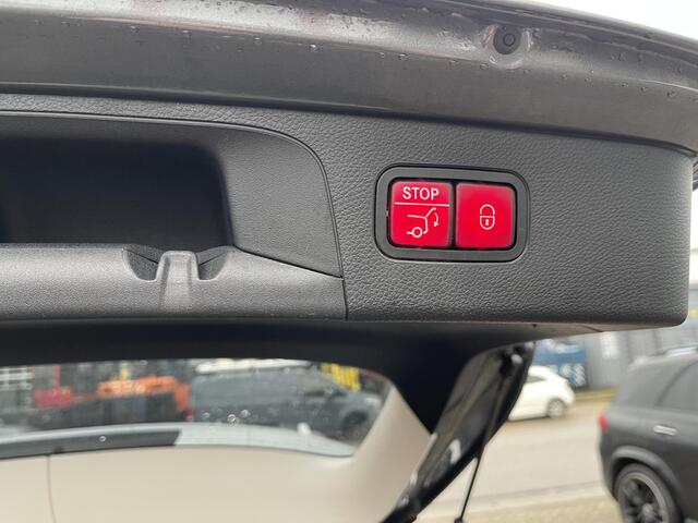 Mercedes-Benz GLC-KLASSE 300e 4MATIC AMG Line 19"/Panoramadak/Luchtvering/Trekhaak/Burmester/Keyless/Matrix LED/Stoelverwarming/Camera/Elektrische klep/Apple Carplay & Android Auto