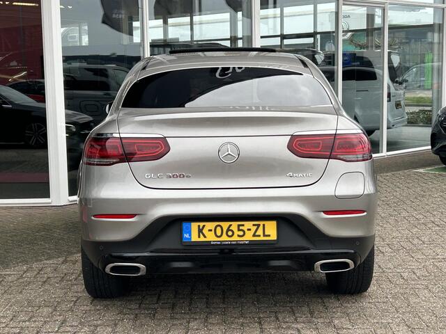 Mercedes-Benz GLC-KLASSE Coupé 300e 4MATIC Schuifdak | Trekhaak | Distronic+