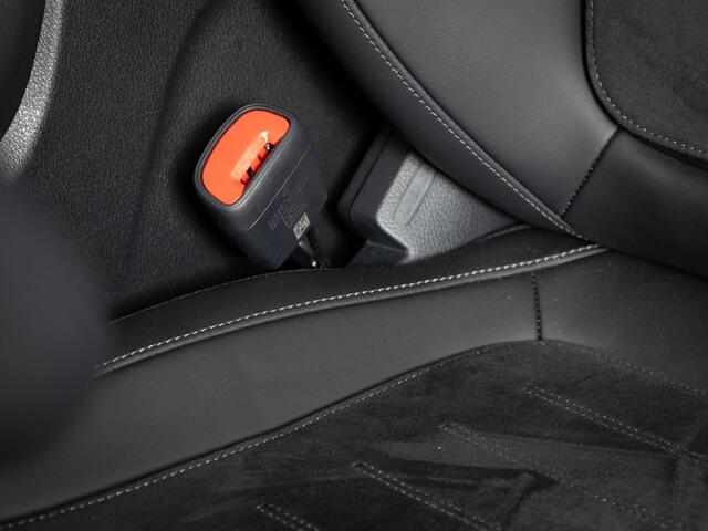 Mercedes-Benz GLC-KLASSE Coupé 300e 4MATIC AMG Line Premium PLUS | Panorama dak | Trekhaak