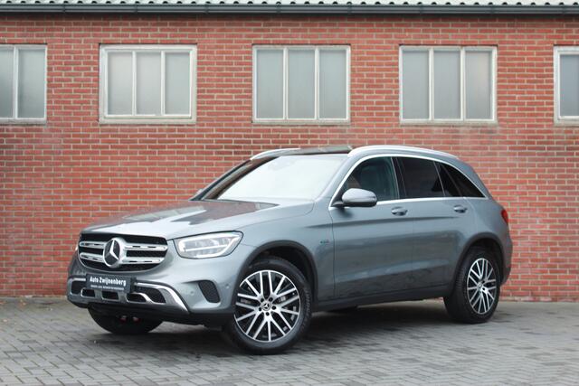 Mercedes-Benz GLC-KLASSE 300e 4MATIC Premium Plus | Pano | Trekhaak | Carplay |