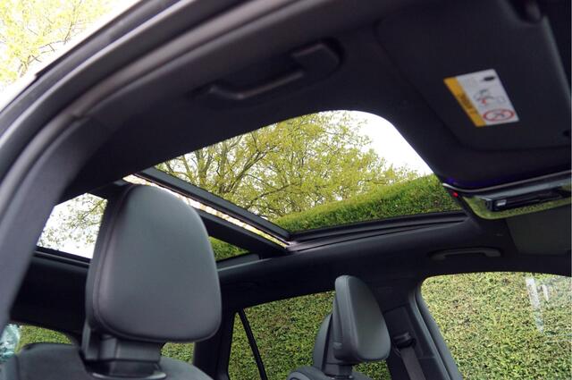 Mercedes-Benz GLC-KLASSE GLC 300 e 4M AMG Line | Luchtvering Achteras Trekhaak Burmester Head-Up Memory